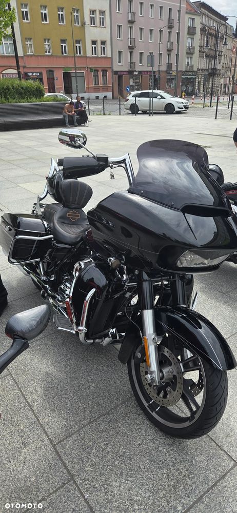 Harley-Davidson Touring Road Glide - 1