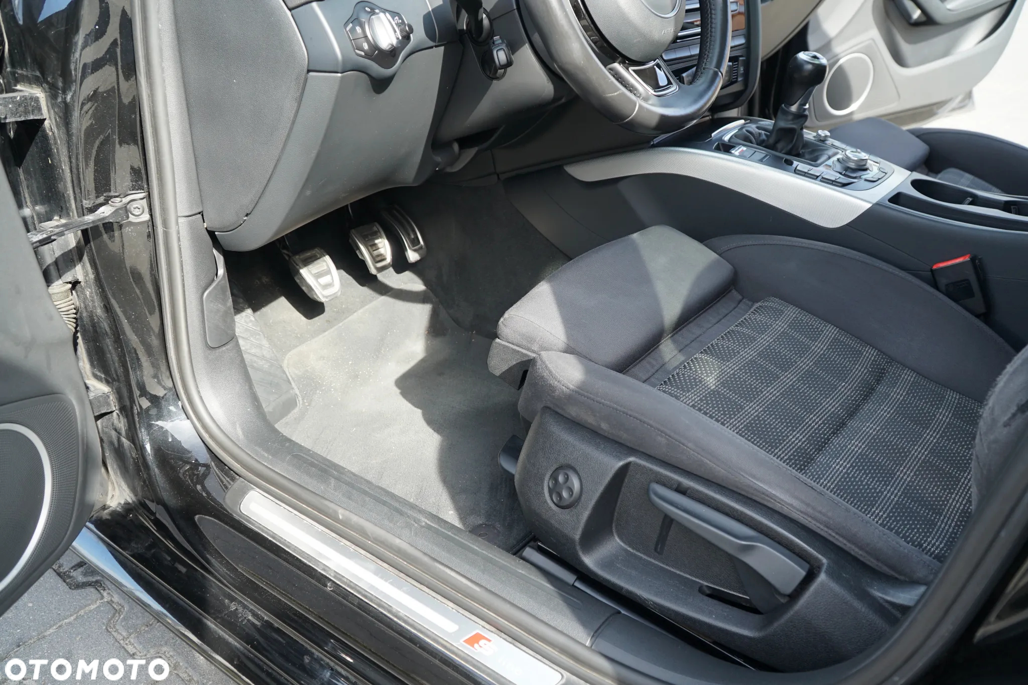 Audi A4 Avant 2.0 TDI DPF clean diesel Ambition - 25