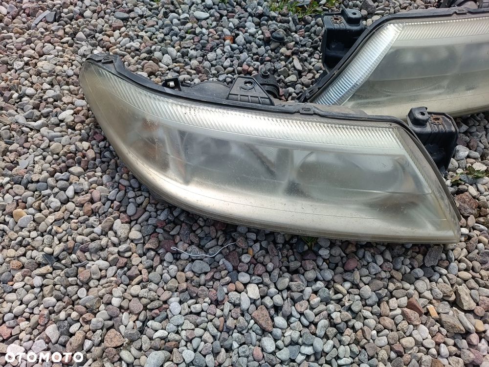 RENAULT LAGUNA 2 II 2004R KOMPLET LAMP PRZÓD PRZENIE LEWE PRAWE EUROPA - 2