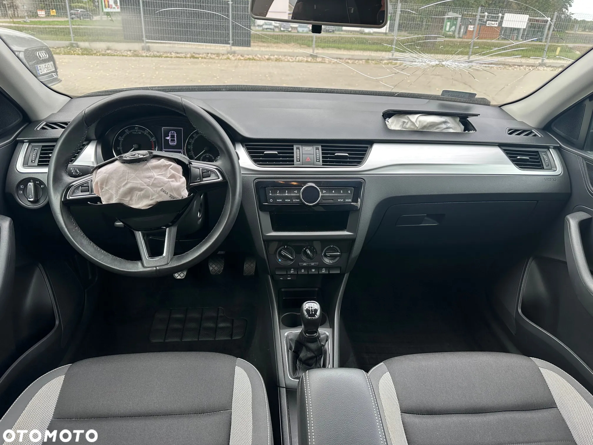 Skoda RAPID 1.0 TSI Active - 11
