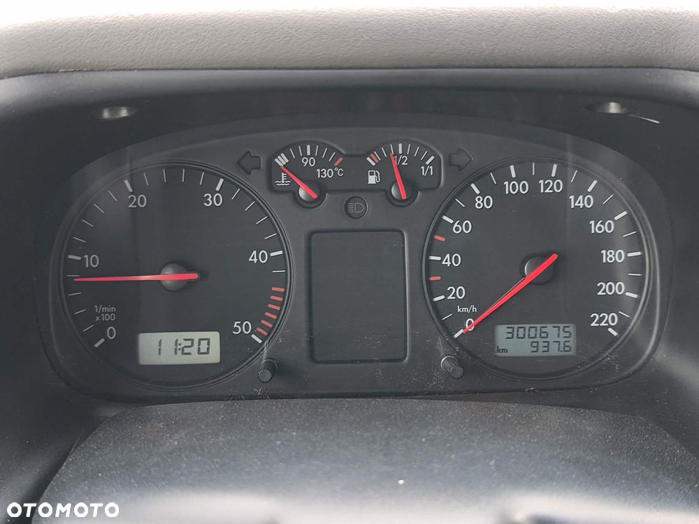 Volkswagen Transporter - 24