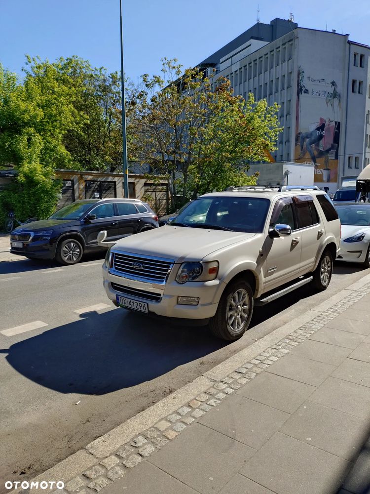 Ford Explorer 4.6 4WD - 1