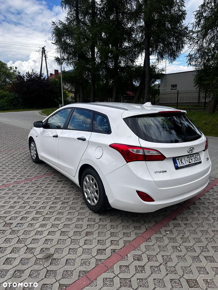 Hyundai i30 1.4 CRDi Base - 4
