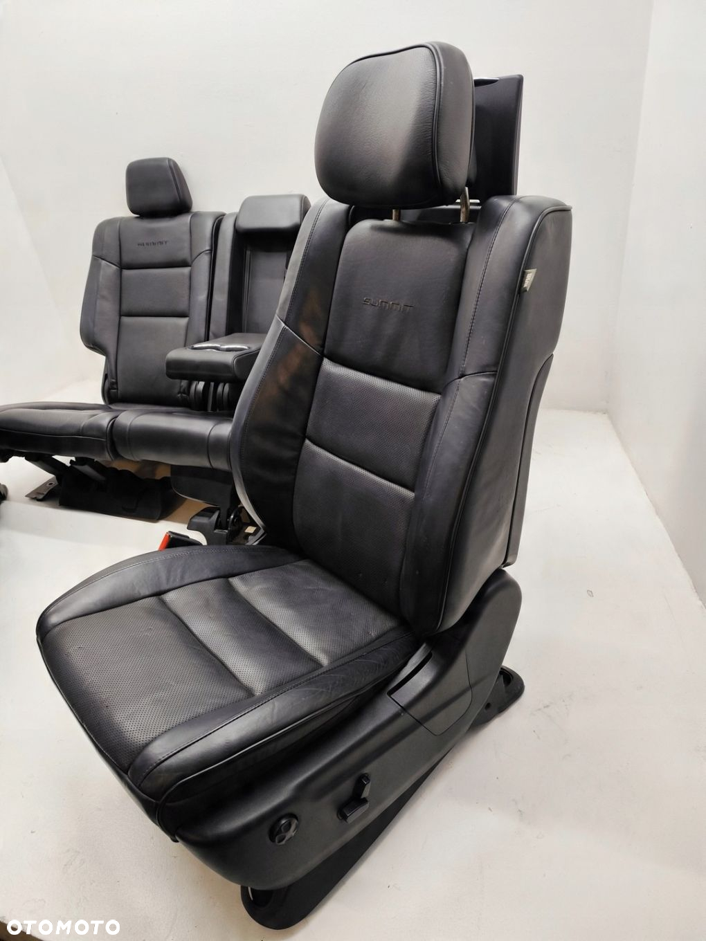 JEEP GRAND CHEROKEE WK2 SUMMIT FOTELE KANAPA MONITORY SKÓRA - 2
