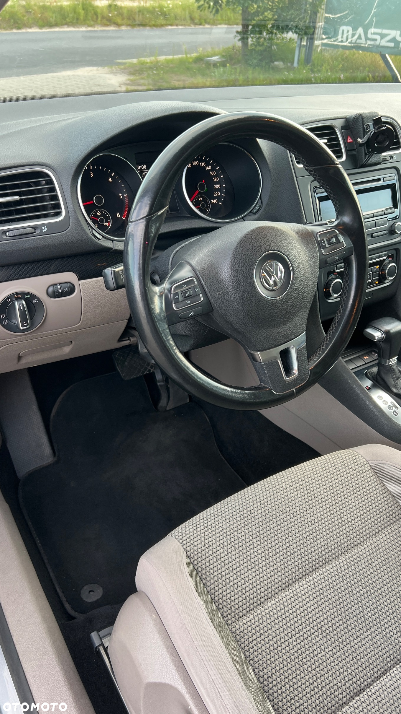 Volkswagen Golf 1.6 TDI BlueMotion Technology DSG Comfortline - 25