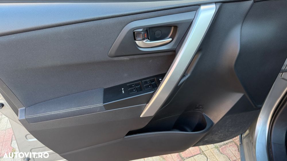 Toyota Auris - 19
