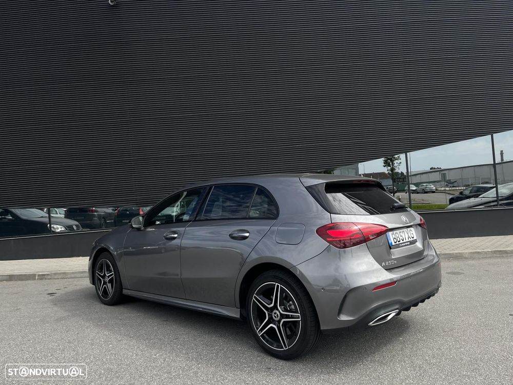 Mercedes-Benz A 250 e 8G-DCT AMG Line Advanced Plus - 23