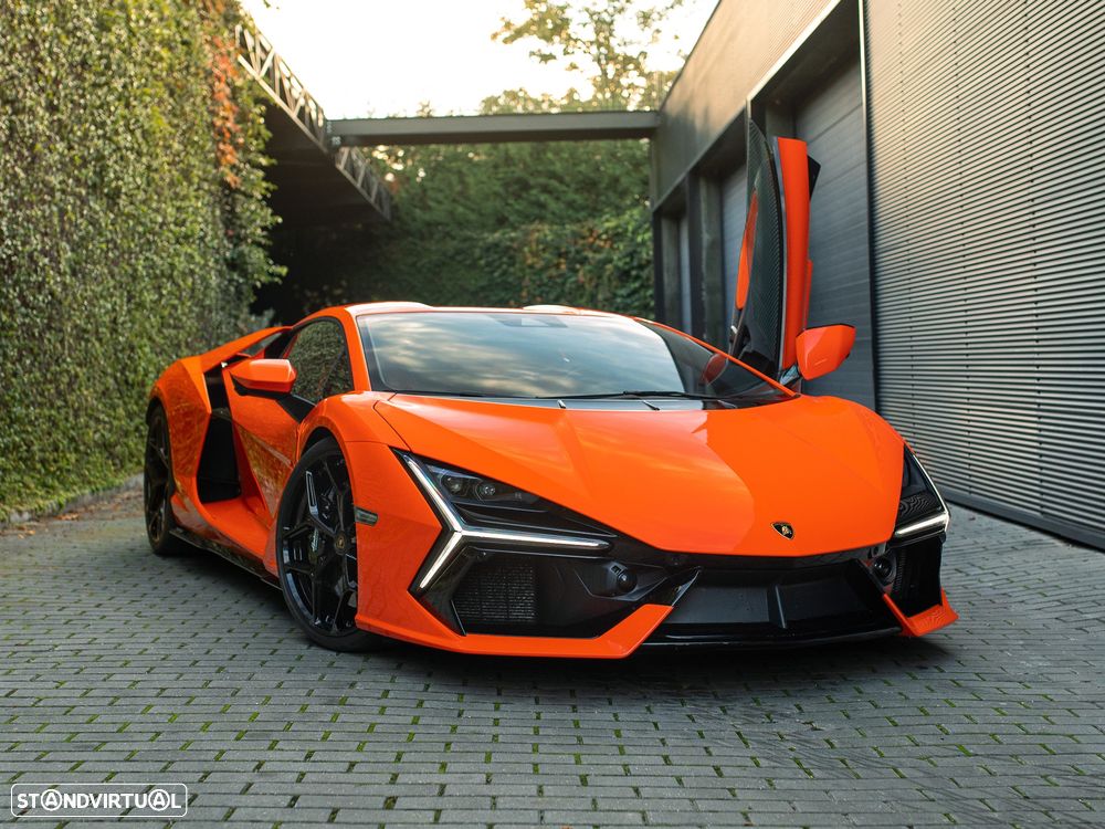 Lamborghini Revuelto Standard - 1