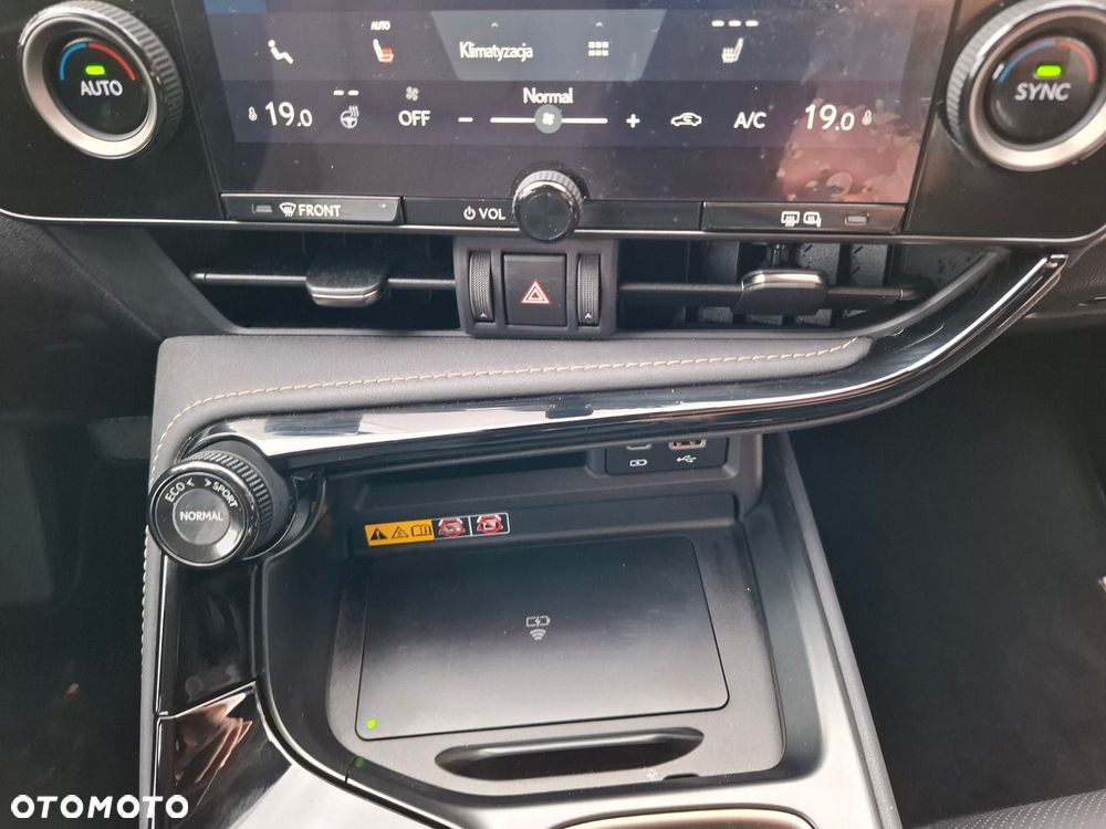 Lexus NX - 32