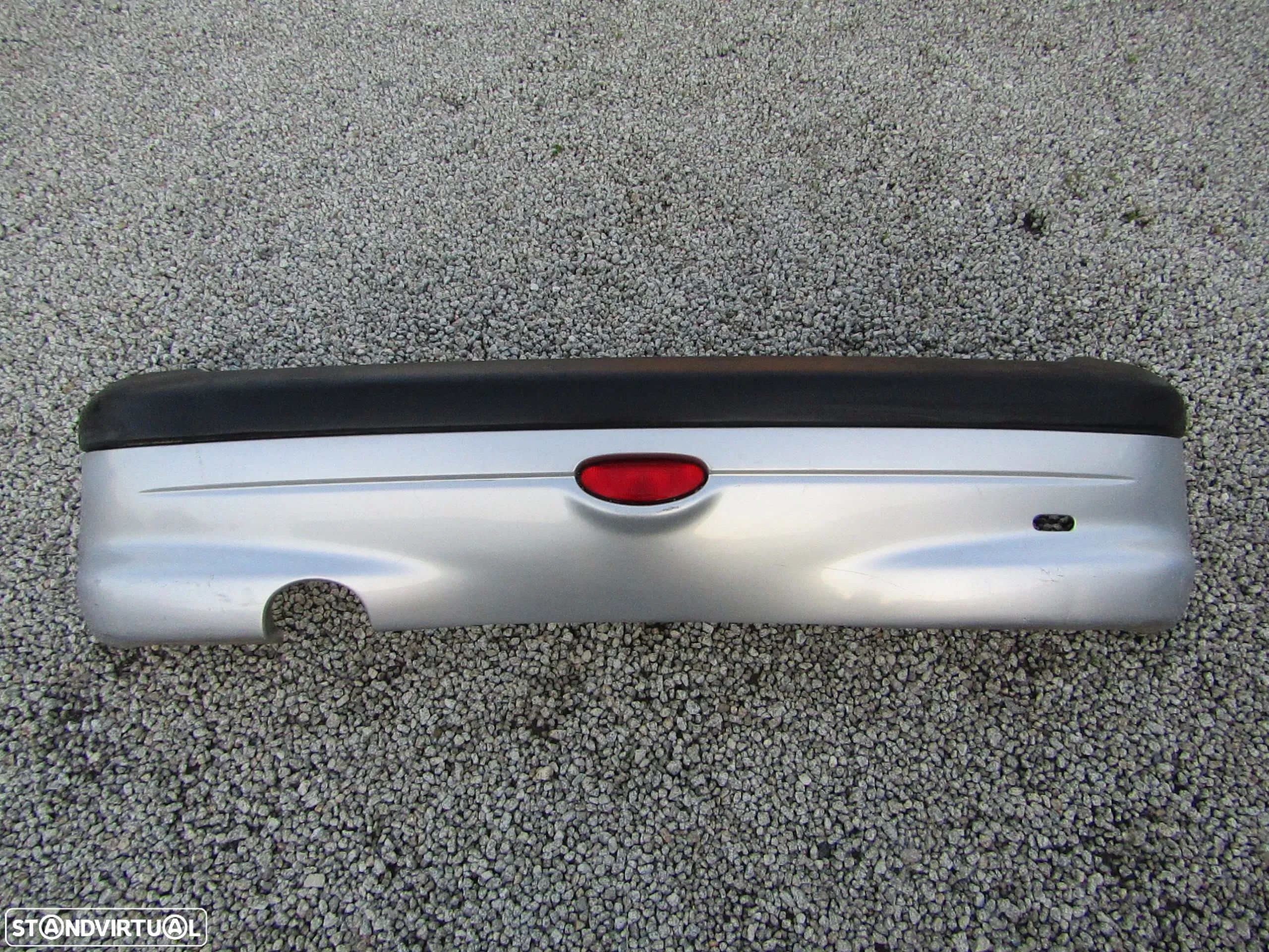 Para-choques tras Peugeot 206  (ver descrição) - 1