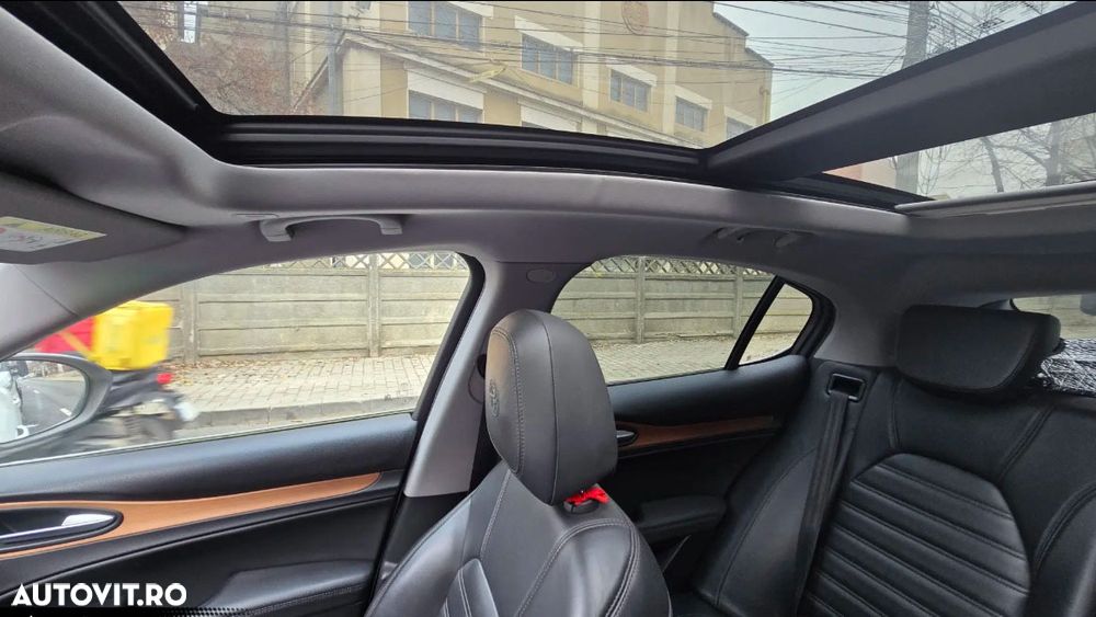 Alfa Romeo Stelvio 2.0 Turbo AWD AT8 First Edition - 9