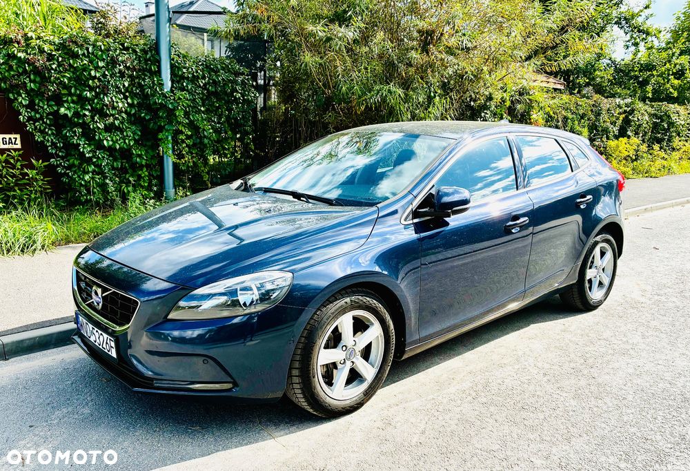 Volvo V40 D4 Drive-E Momentum - 1