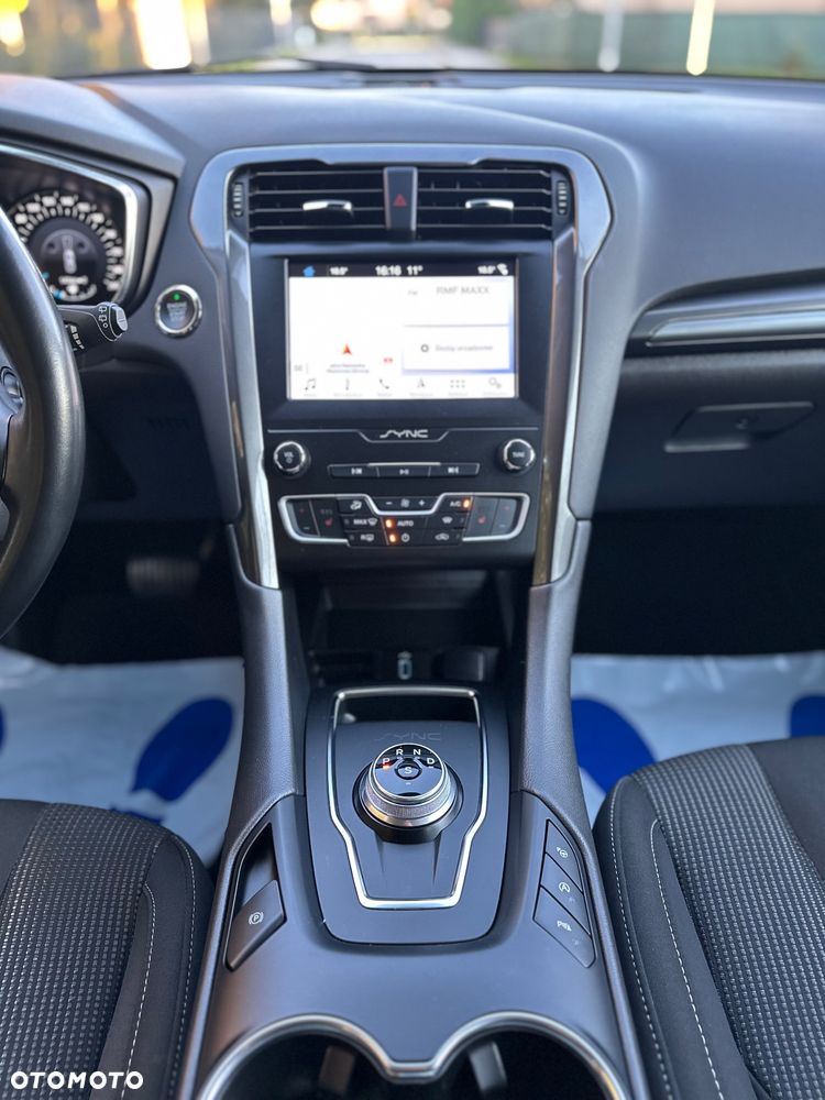 Ford Mondeo 2.0 EcoBlue Titanium - 26