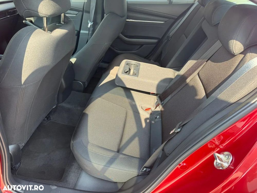 Mazda 3 e-Skyactiv X186 AT MHEV Center-Line - 25