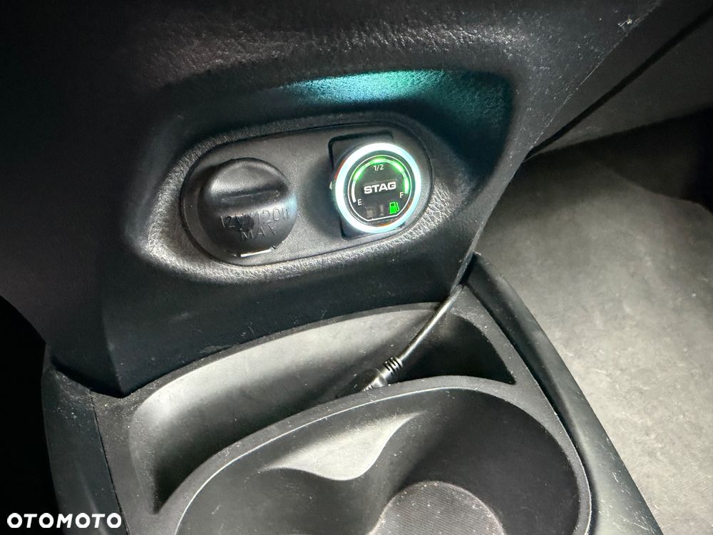 Toyota Yaris Hybrid 100 Premium - 12