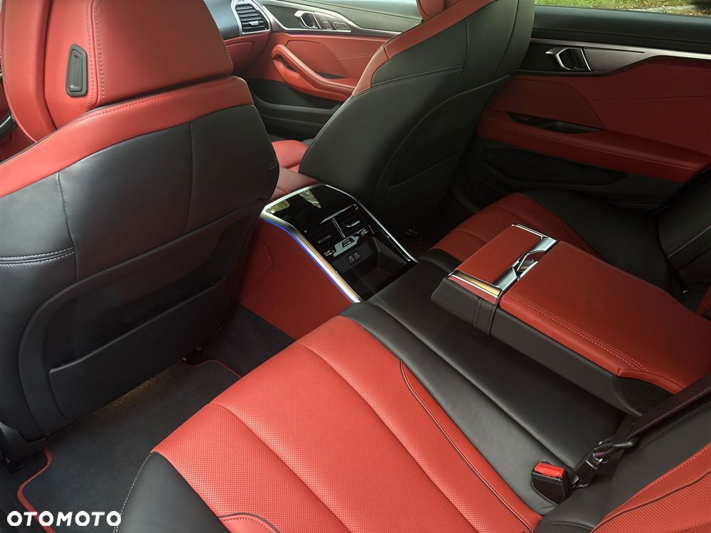 BMW Seria 8 - 21