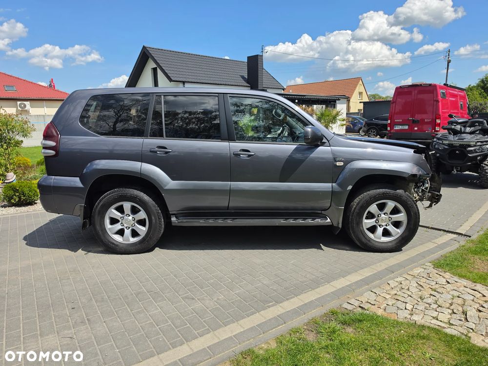 Toyota Land Cruiser 3.0 D Luna Voyage - 2