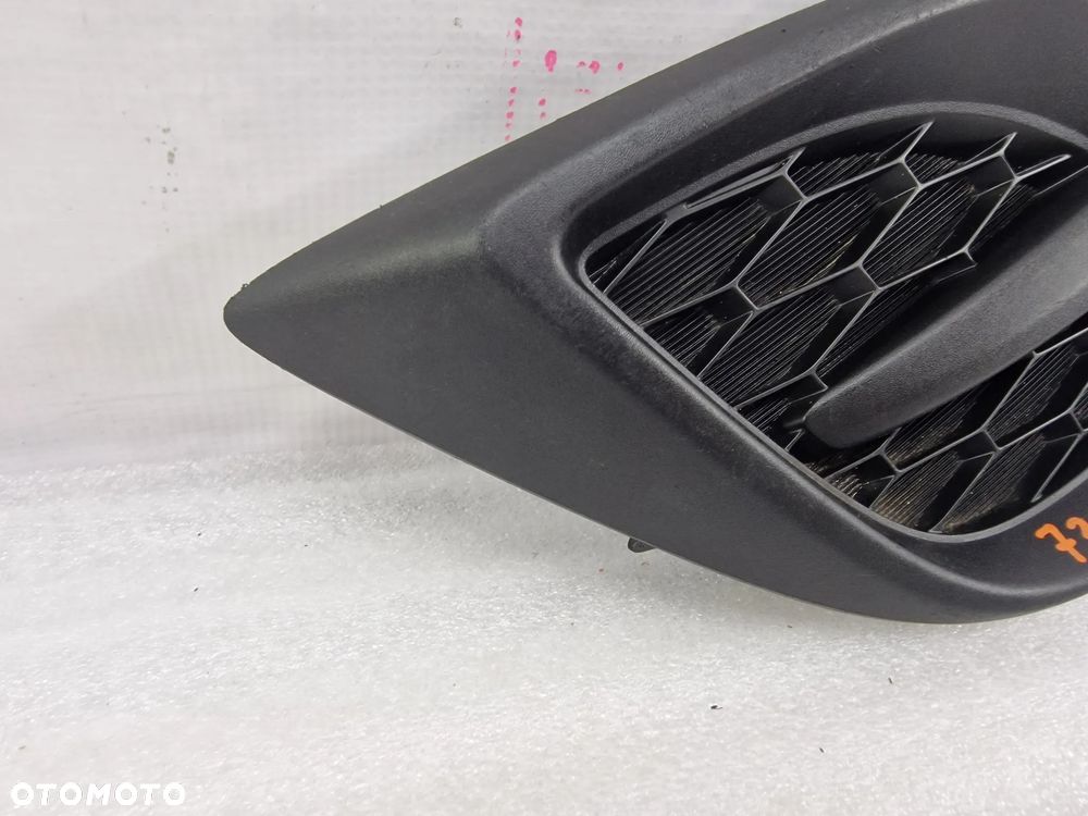 MAZDA 2 LIFT 10- PRAWA KRATKA BOCZNA ZDERZAKA PRZEDNIEGO PRZÓD , NR DR62-50C11 , NR AUKCJI A/73 - 2