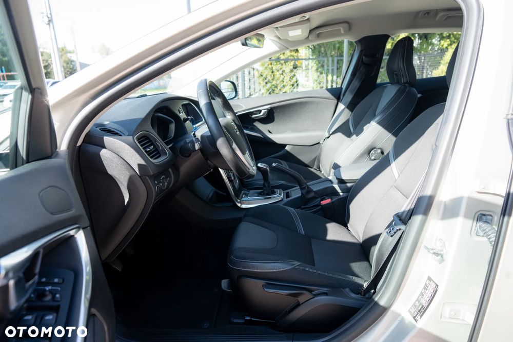 Volvo V40 T2 Drive-E Momentum - 8