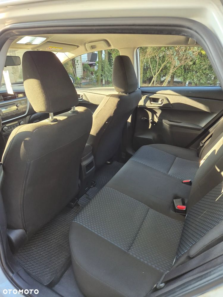 Toyota Auris 1.4 D-4D Active - 7
