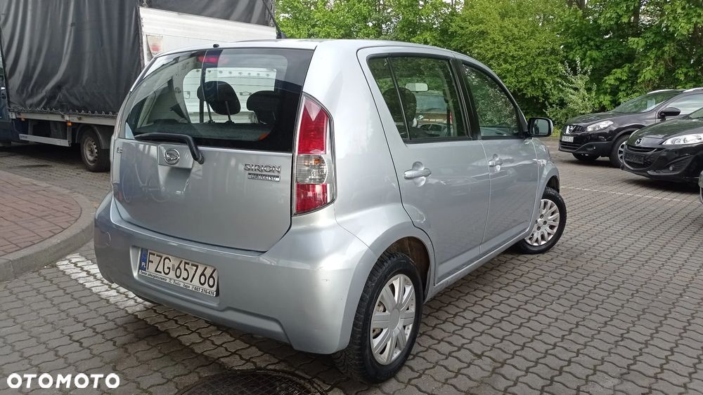 Daihatsu Sirion 1.3 - 18