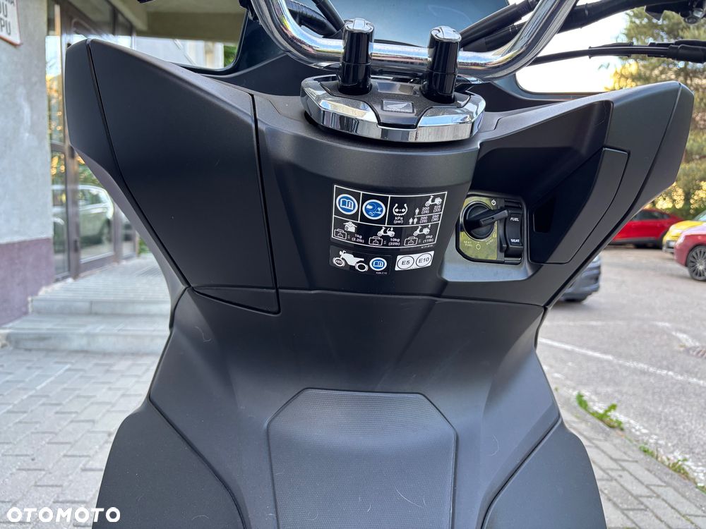 Honda PCX - 9