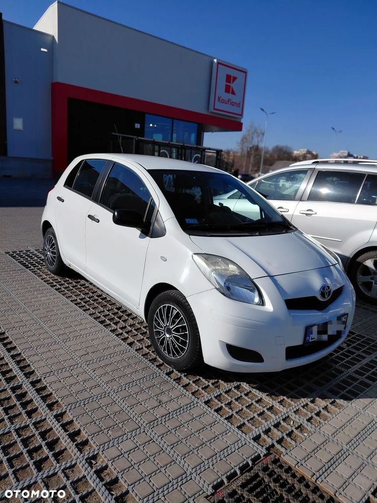 Toyota Yaris 1.0 Luna - 2
