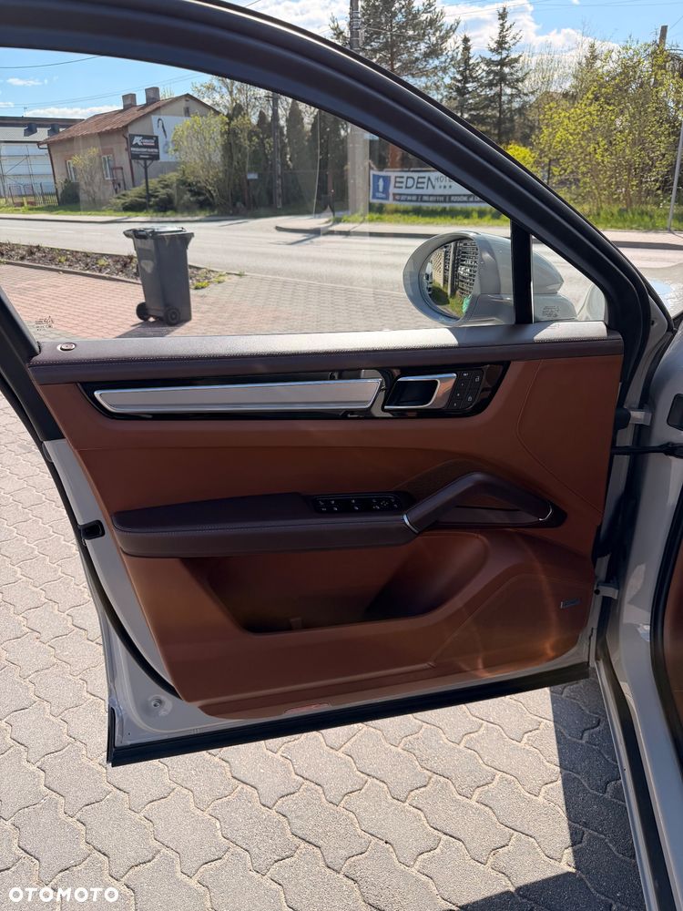 Porsche Cayenne E-Hybrid Platinum Edition - 15