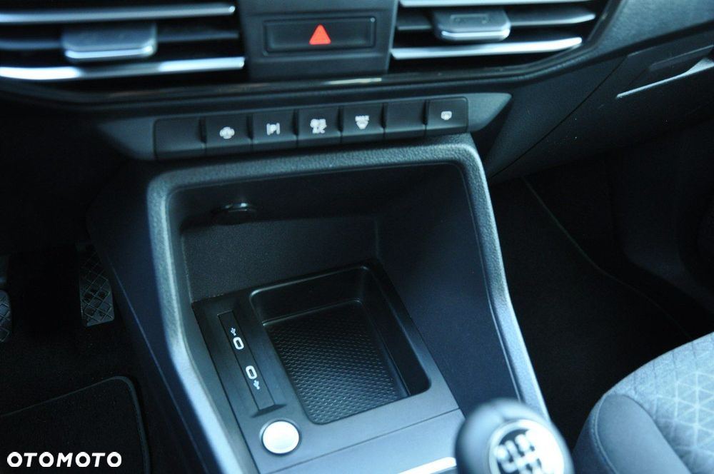 Ford Tourneo Connect 2.0 EcoBlue Active - 22