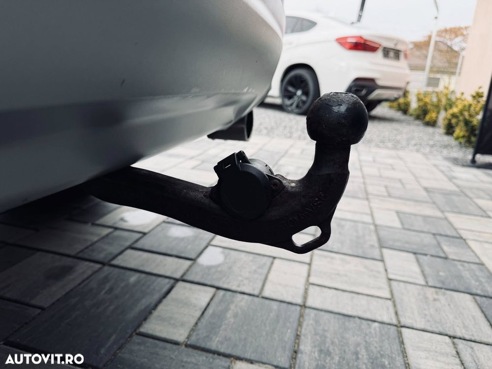 Ford Kuga 2.0 TDCi 4x4 Aut. Titanium - 10