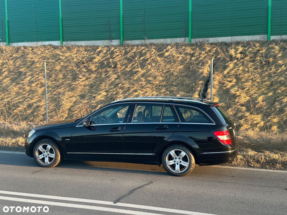 Mercedes-Benz Klasa C 180 K BlueEff Elegance - 13