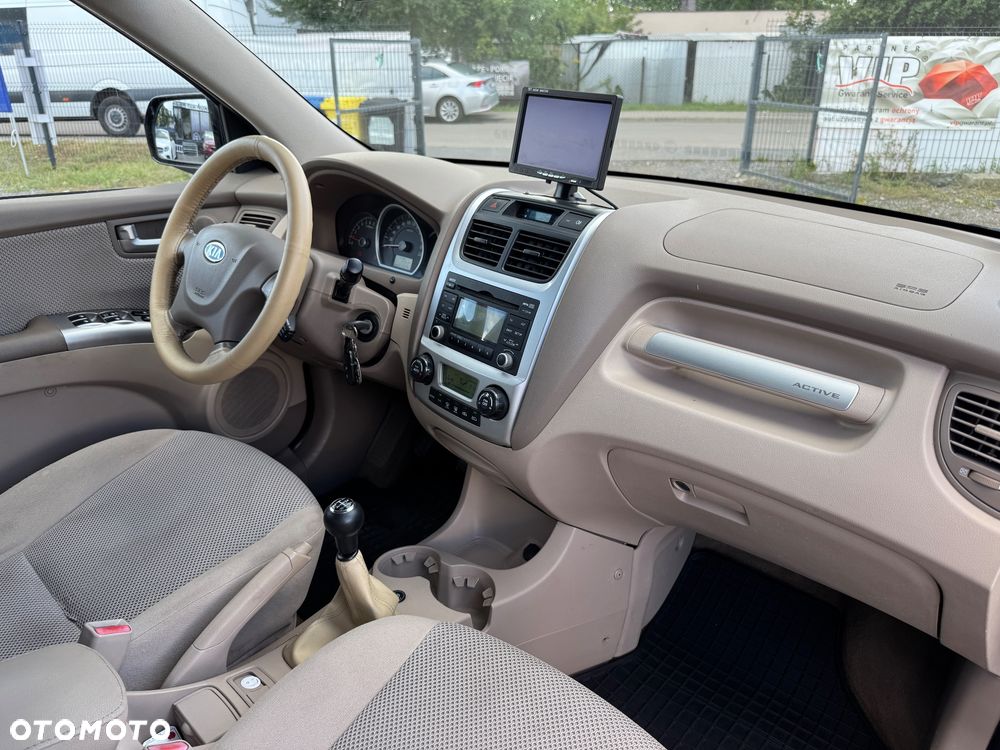 Kia Sportage 2.0 Tour 2WD - 24