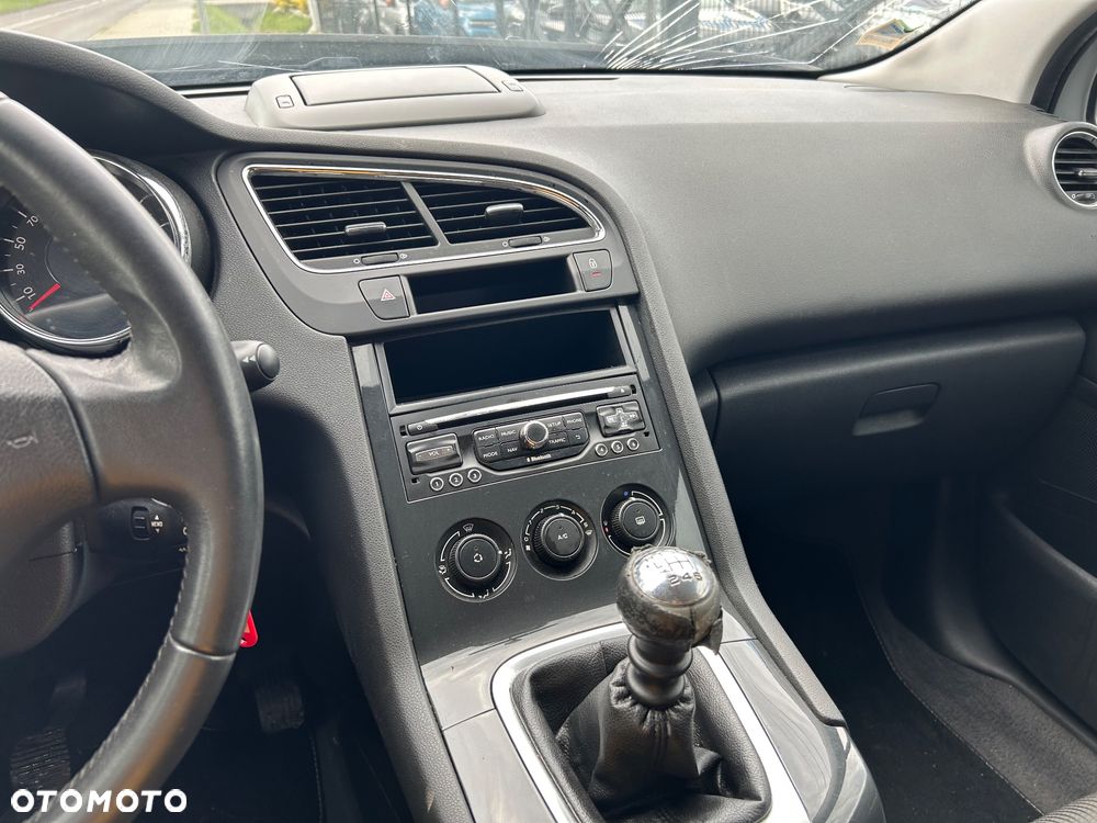 Peugeot 5008 - 10