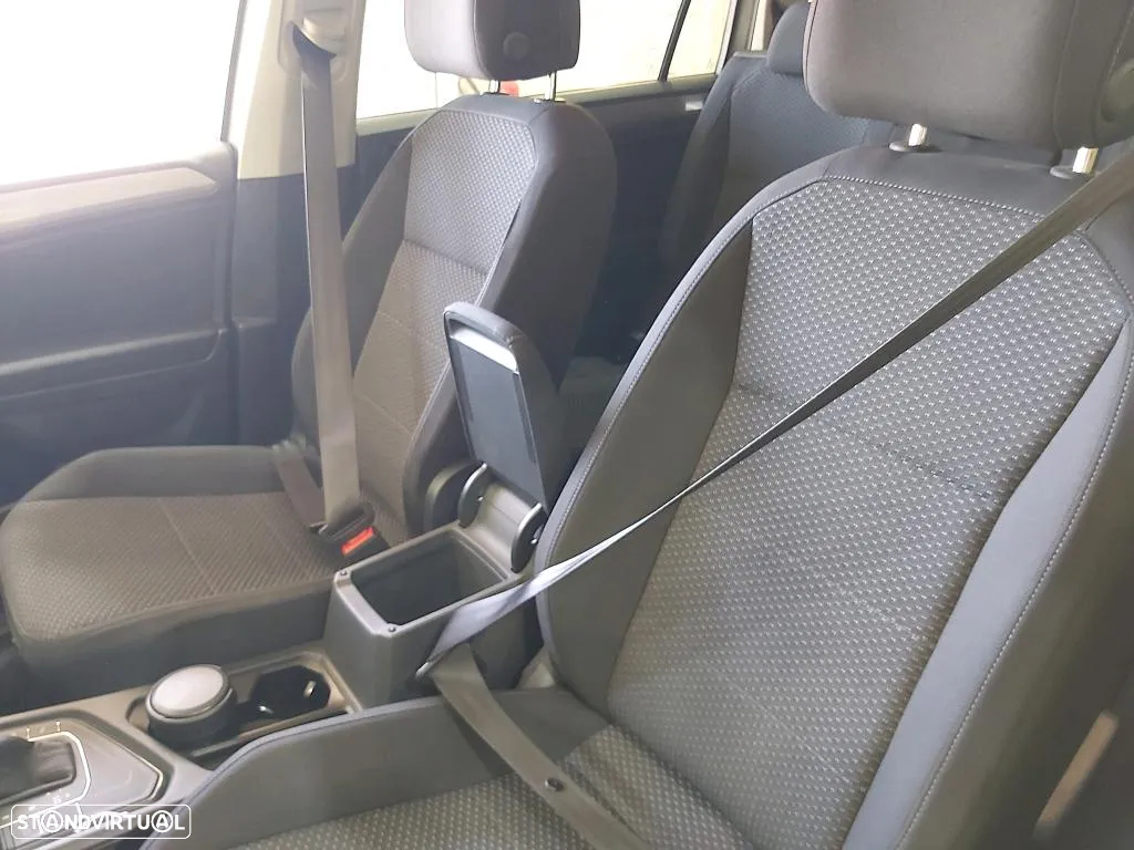 VW Tiguan Allspace 2.0 TDI Confortline DSG - 6