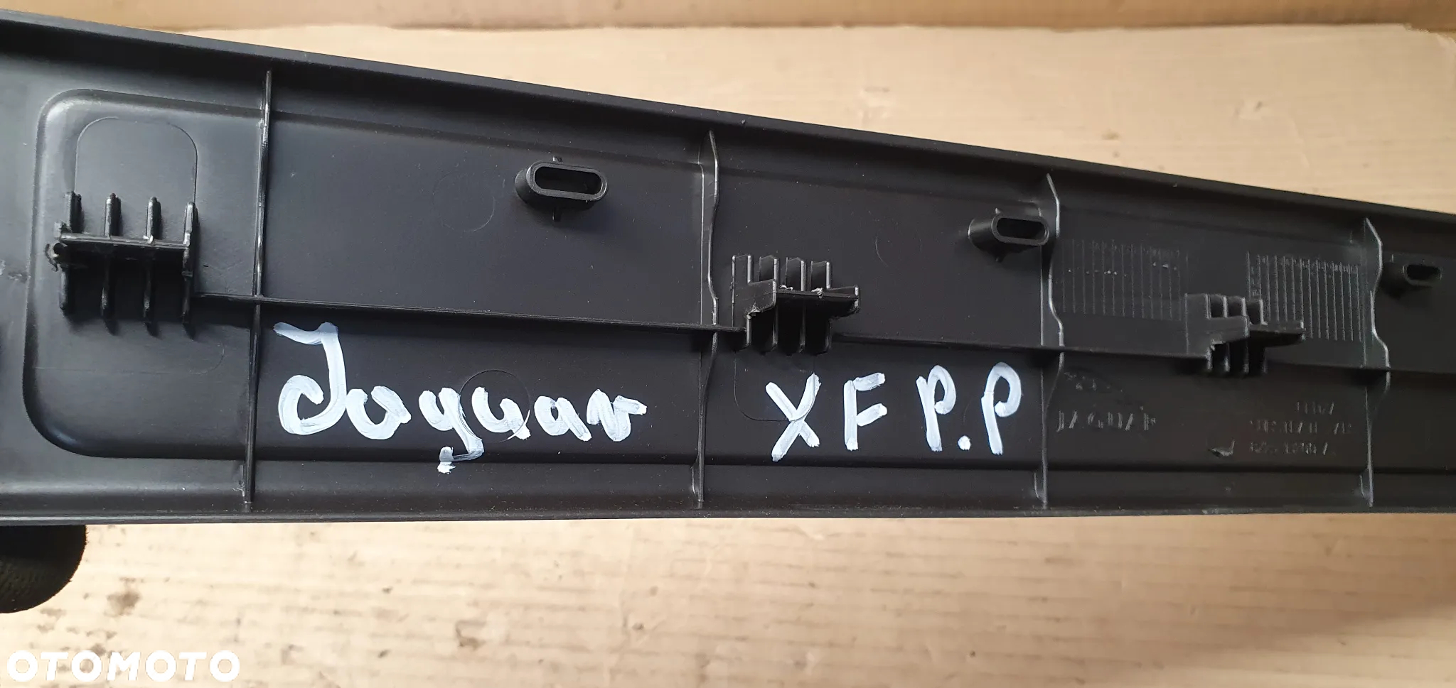 Nakładka listwa osłona progu prawy przód Jaguar XF X250 8X23-13200-AF - 6