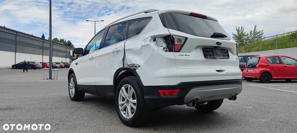Ford Kuga 1.5 EcoBoost 2x4 Trend - 6
