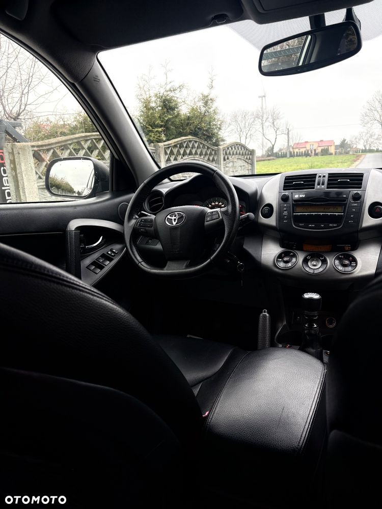 Toyota RAV4 2.2 D-4D Prestige - 16