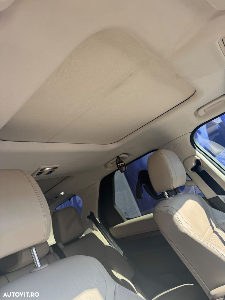 Land Rover Discovery 3.0 L TD6 First Edition - 12