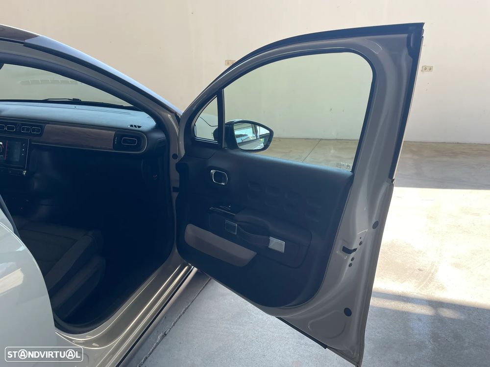 Citroën C3 1.2 PureTech Shine EAT6 - 14