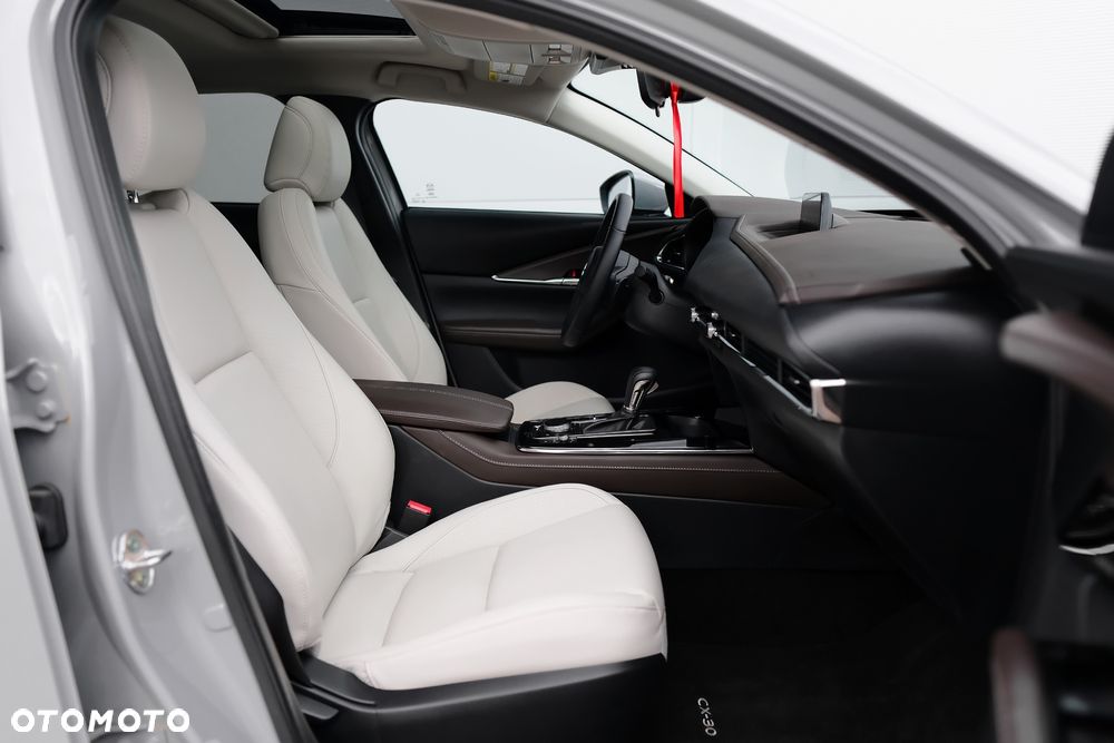 Mazda CX-30 - 32