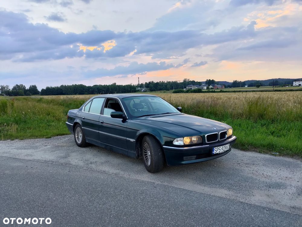 BMW Seria 7 - 1