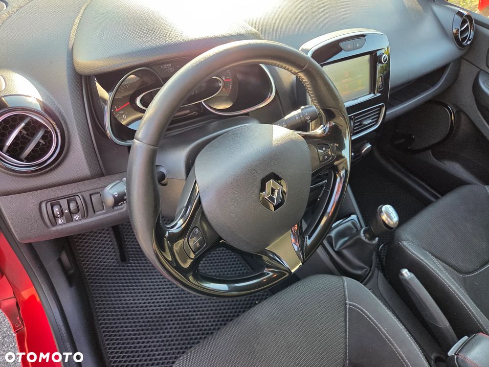 Renault Clio - 12