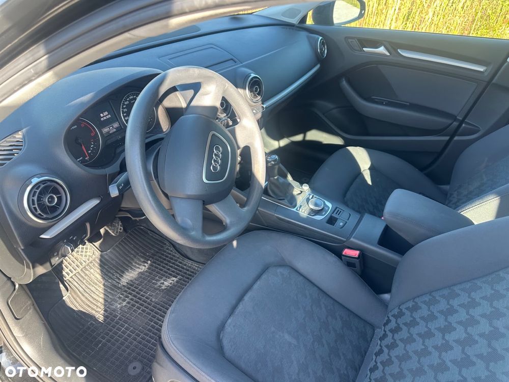 Audi A3 Sportback - 4