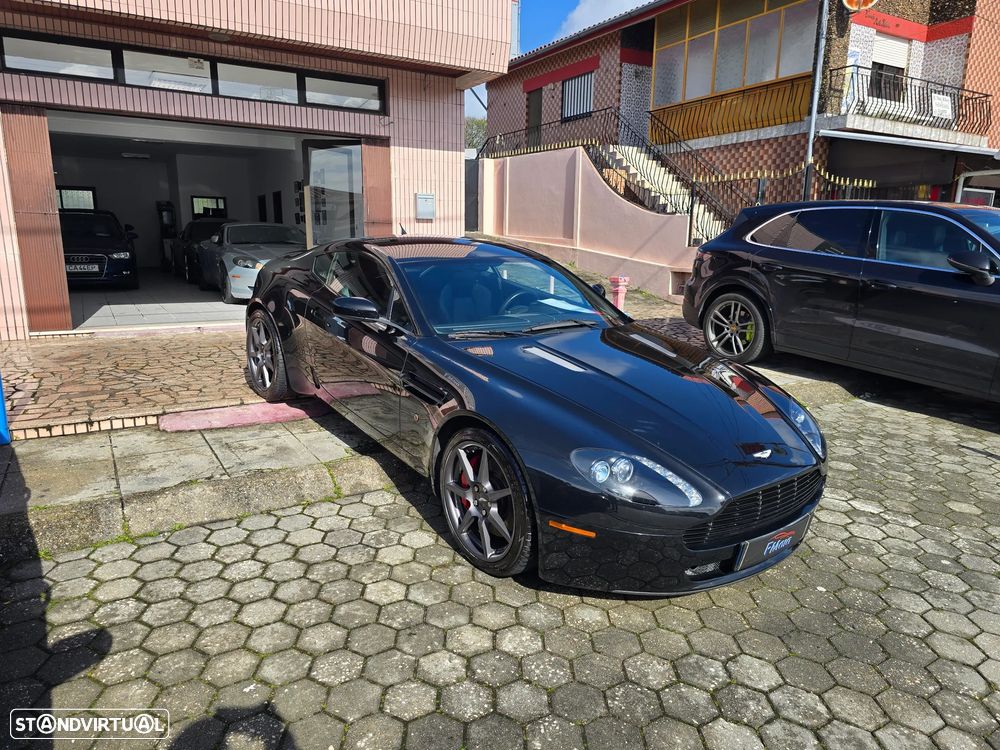 Aston Martin Virage Coupe - 3