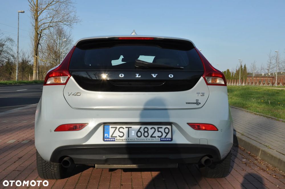 Volvo V40 T3 Kinetic - 2