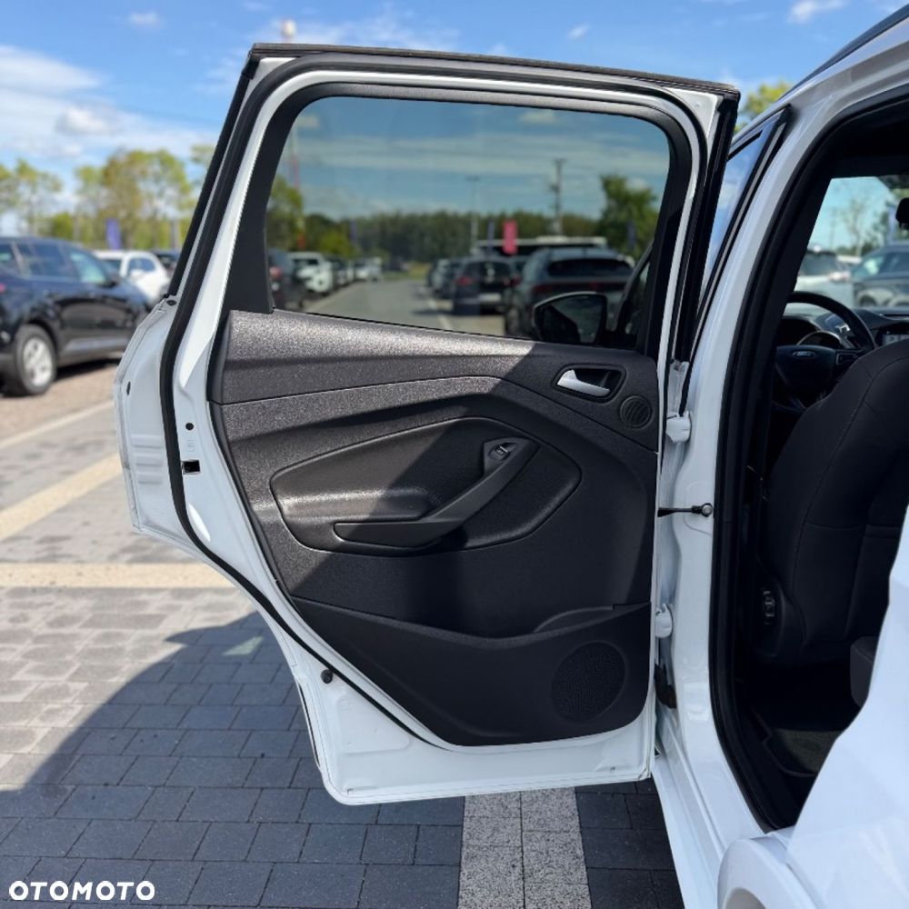 Ford Kuga - 16