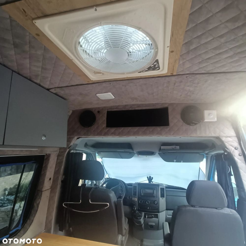 Mercedes-Benz Sprinter - 9