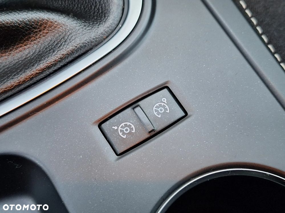 Renault Megane ENERGY TCe 100 INTENS - 25