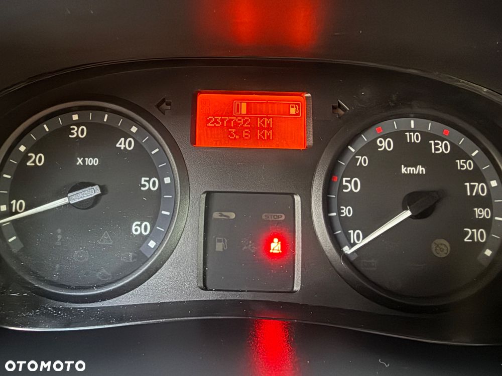 Renault Trafic - 17