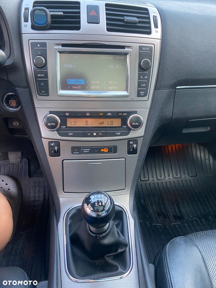 Toyota Avensis 2.2 D-4D Sol NAVI - 10